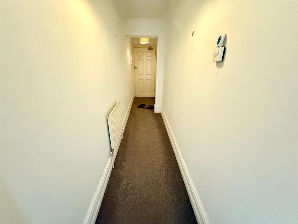 Additional image 6 of 2 bed flat for saleNorfolk Square, Great Yarmouth NR30