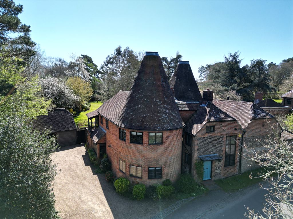 Additional image 4 of 5 bed detached house for salePitt Lane, Frensham, Farnham GU10