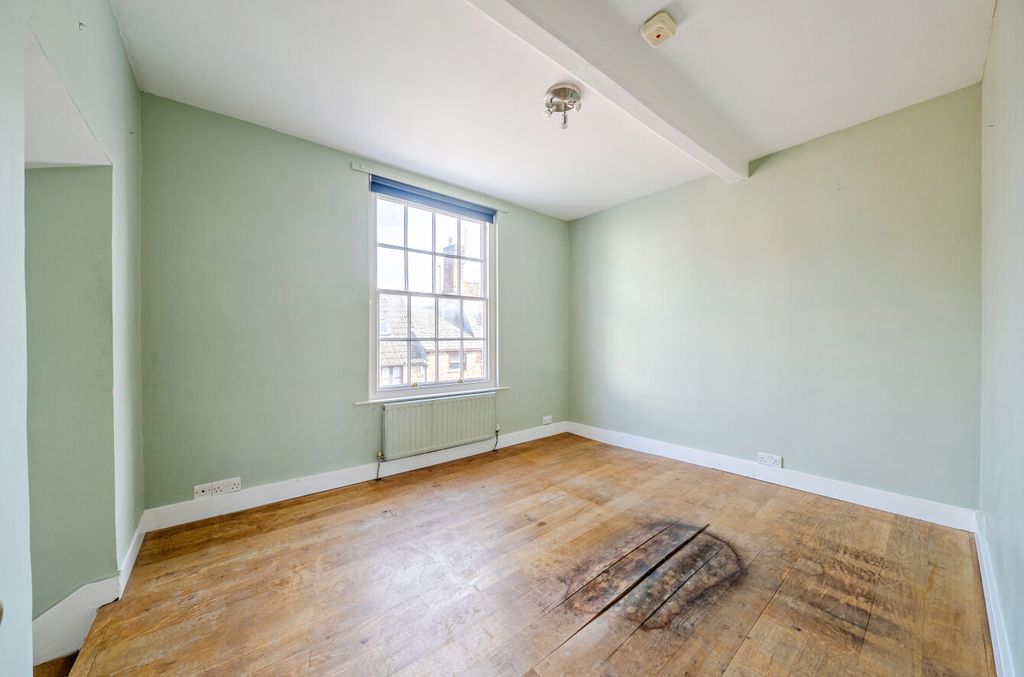Additional image 13 of 3 bed flat for saleGloucester Street, Faringdon, Oxfordshire SN7