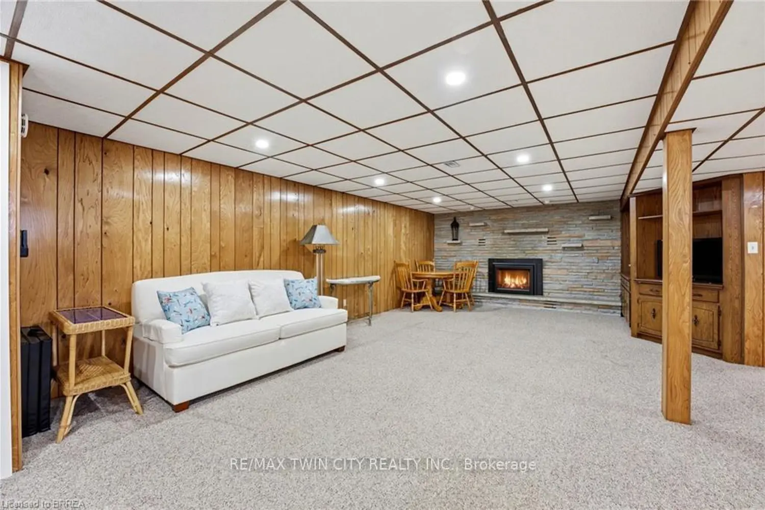 168 Montclair Crescent photo 5