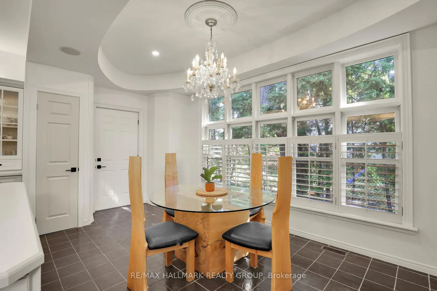 435 Westminster Avenue photo 5