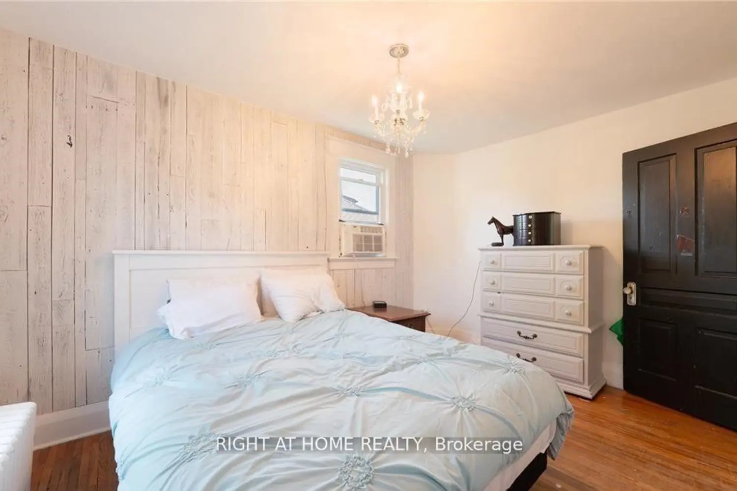 129 Forest Avenue photo 3