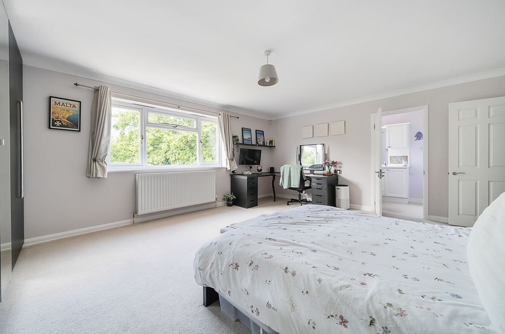 Additional image 22 of 6 bed detached house for saleGables Road, Church Crookham, Fleet, Hampshire GU52