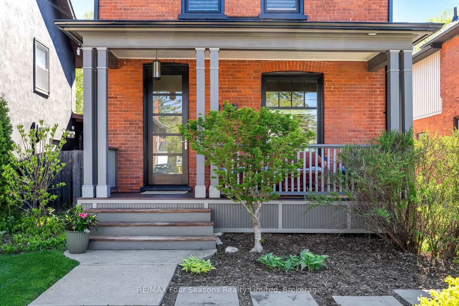 213 Birch Street photo 3
