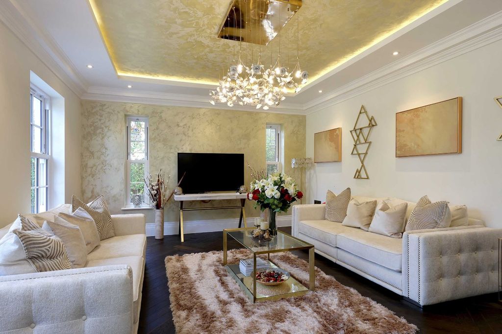 Additional image 4 of 5 bed detached house for saleValley Way, Gerrards Cross, Buckinghamshire SL9