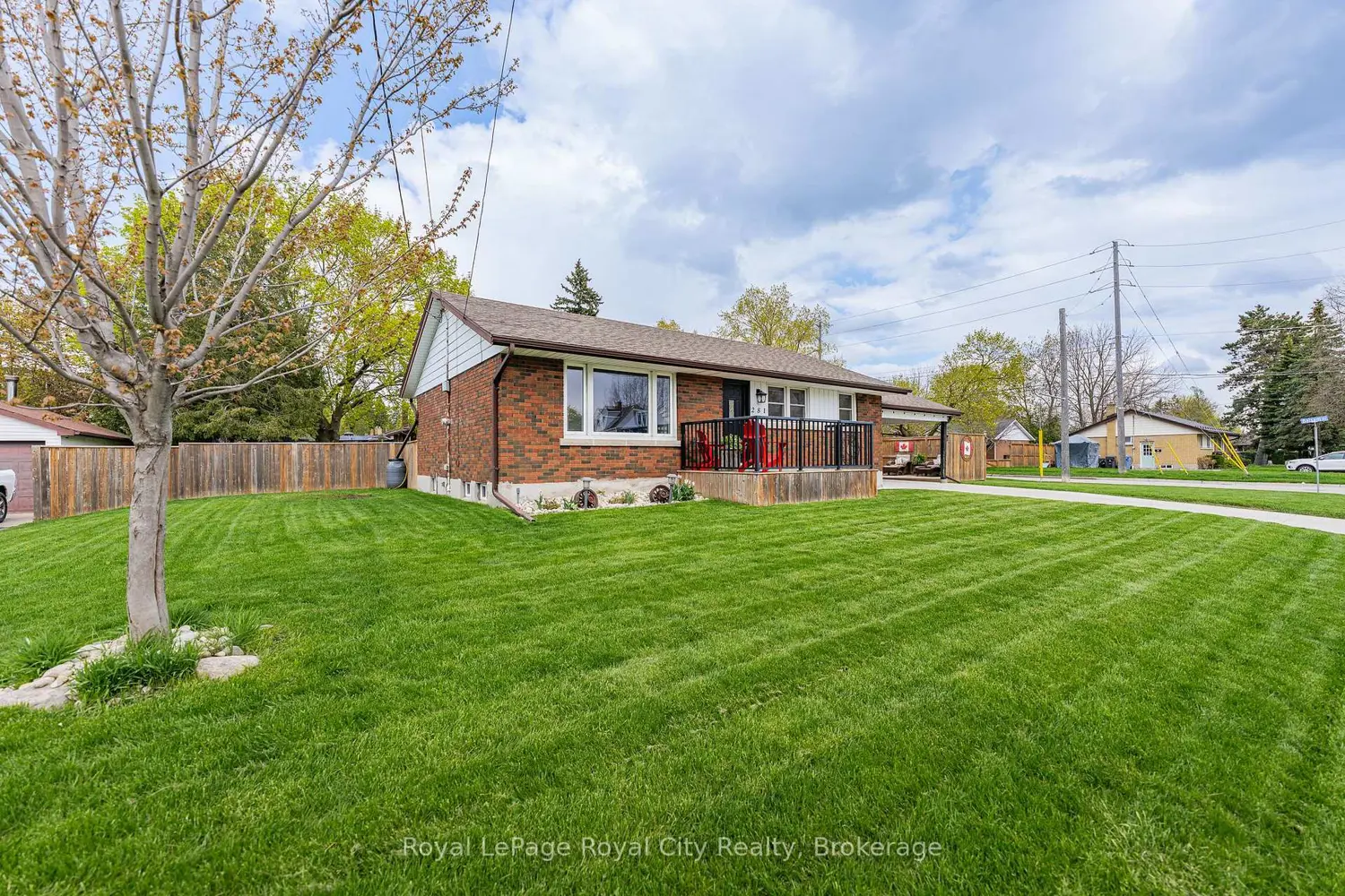 281 Metcalfe Street photo 4