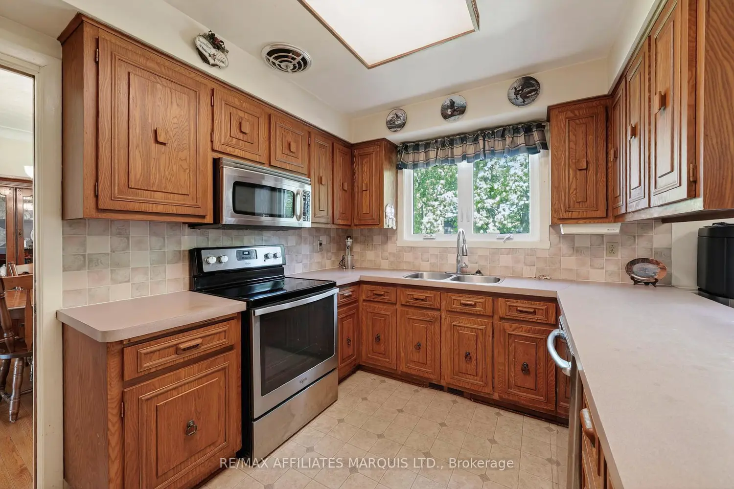 1607 Charles Street photo 4