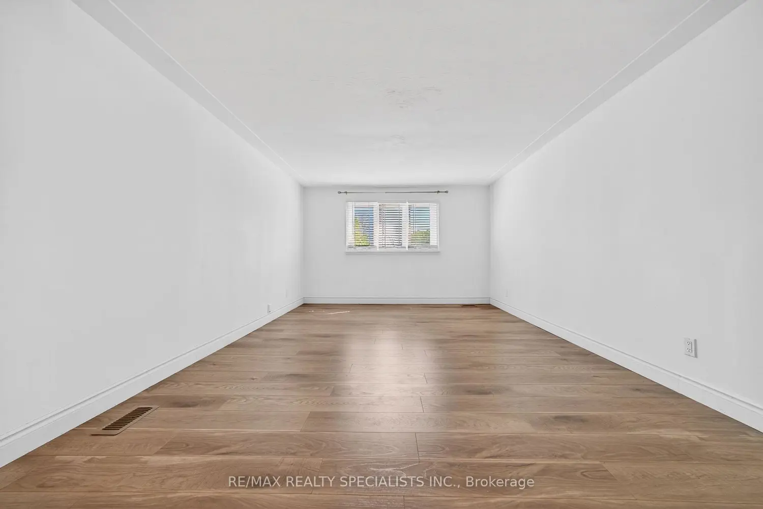 476 Prospect Avenue photo 3