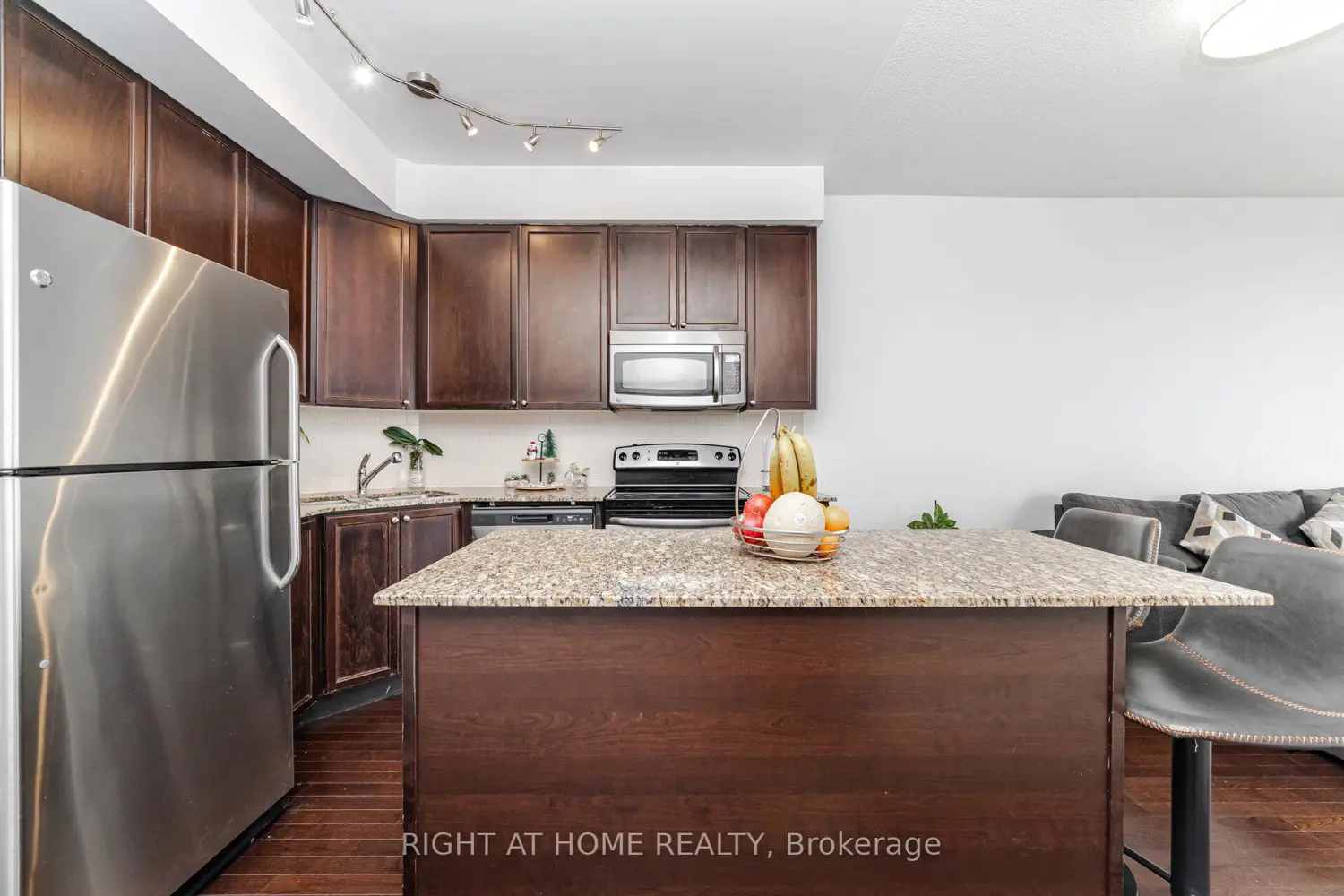 225 Webb Drive 2308 photo 4
