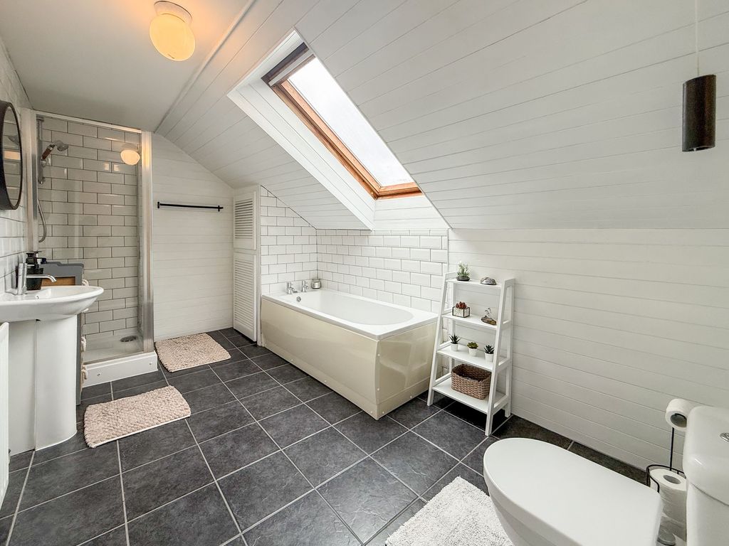 Additional image 10 of 3 bed flat for salePatterdale Terrace, Gateshead NE8