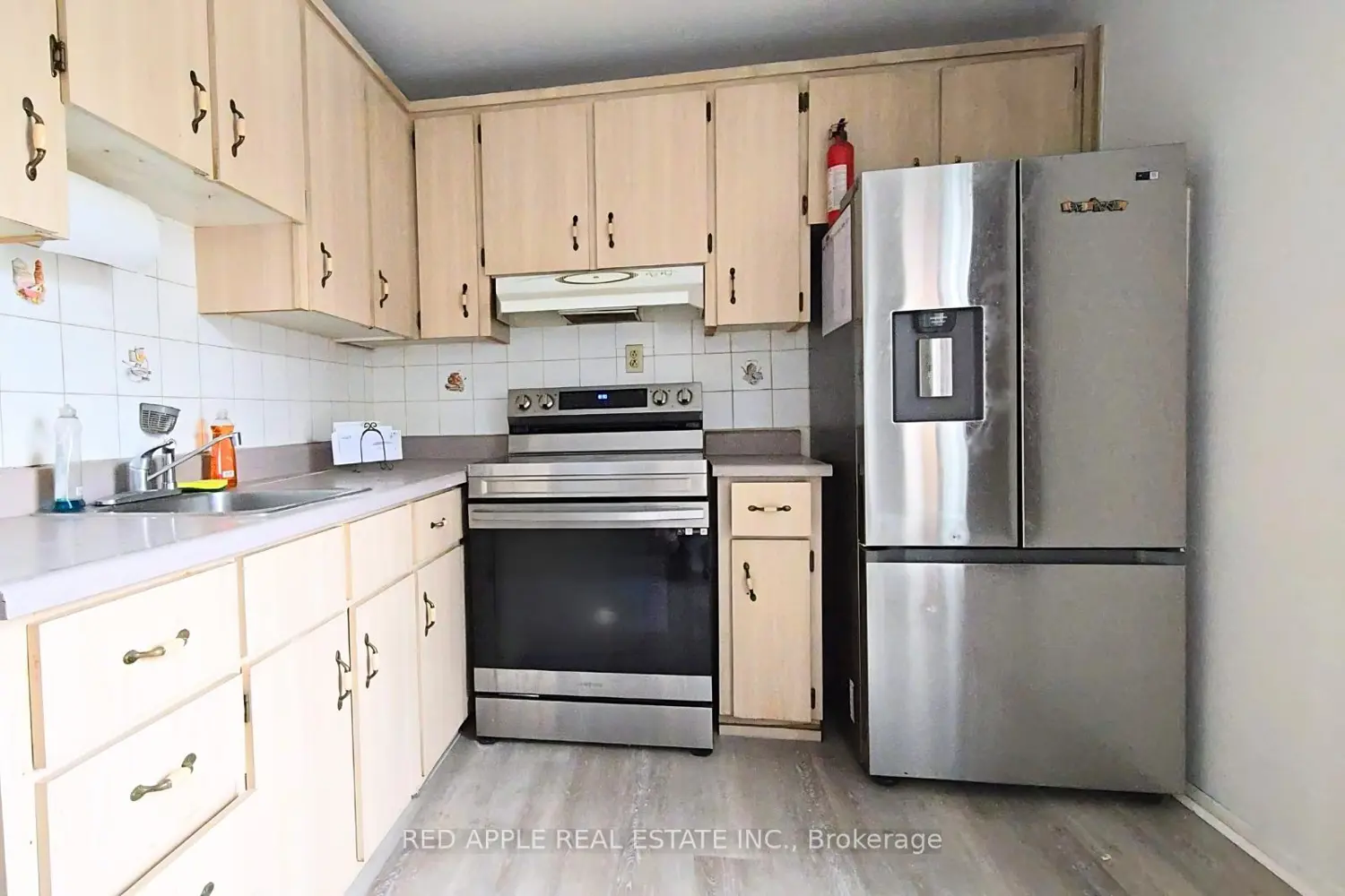 Additional image 7 of 546 Dufferin Street