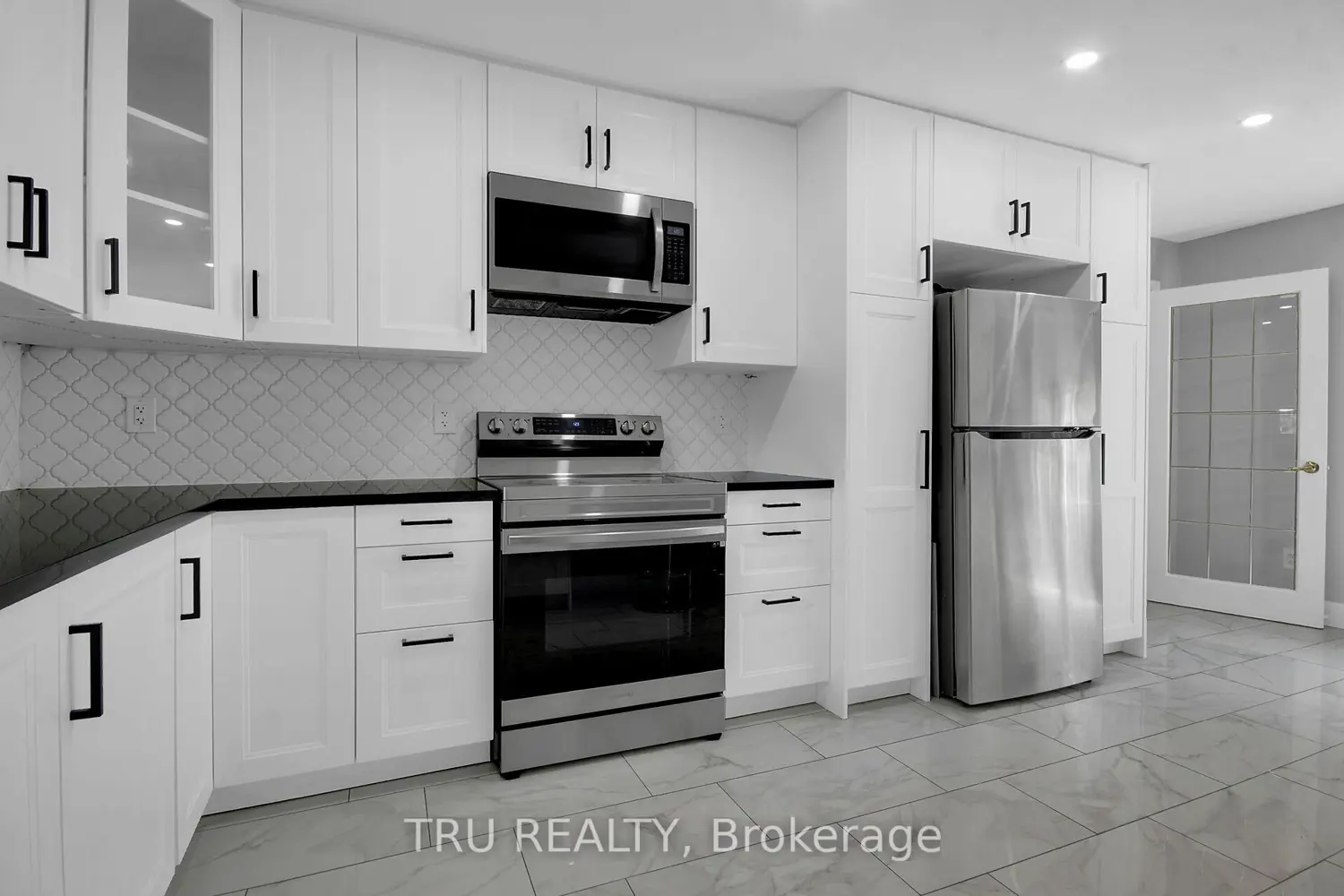 7038 Shields Drive photo 5