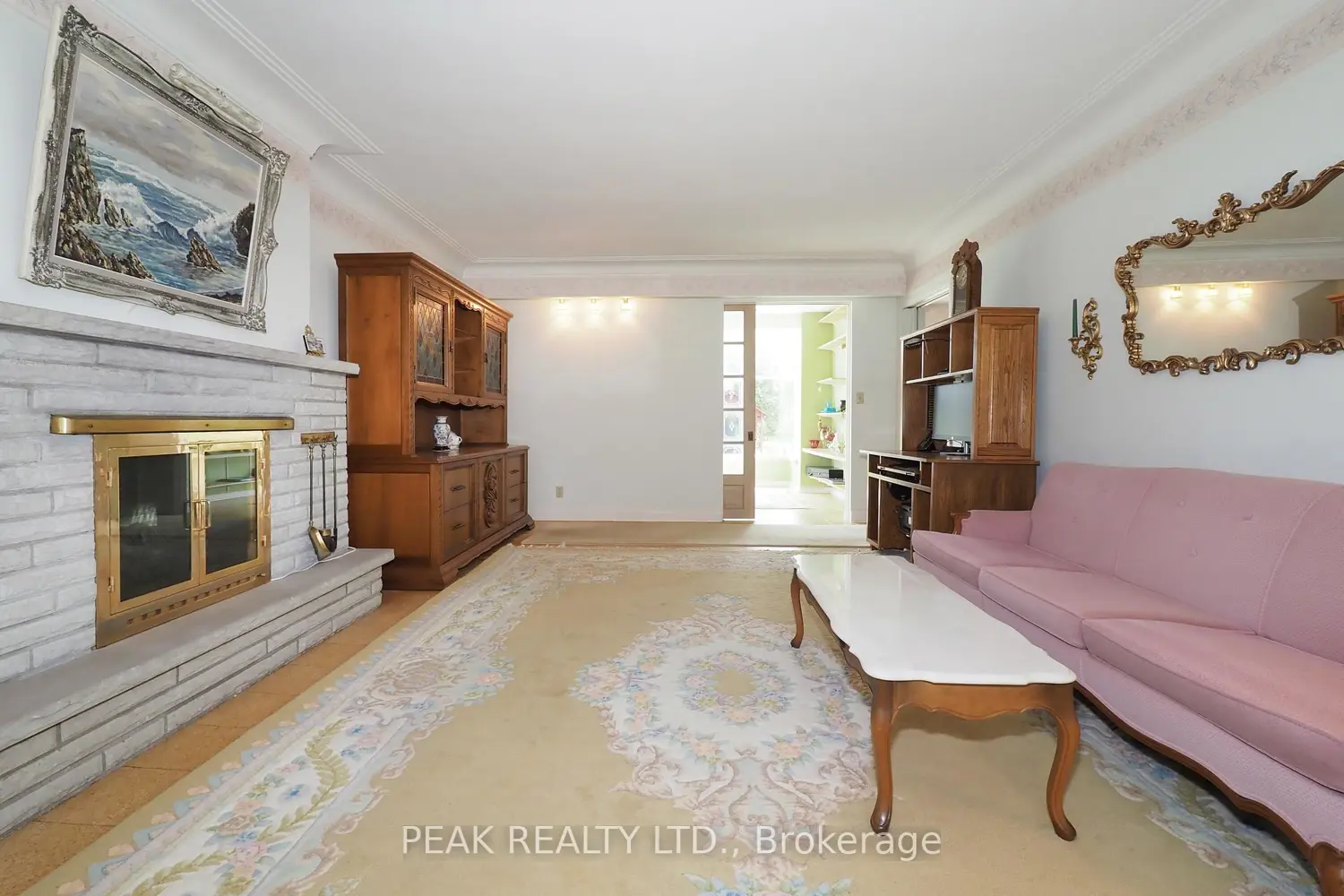 159 Riverbank Drive photo 2