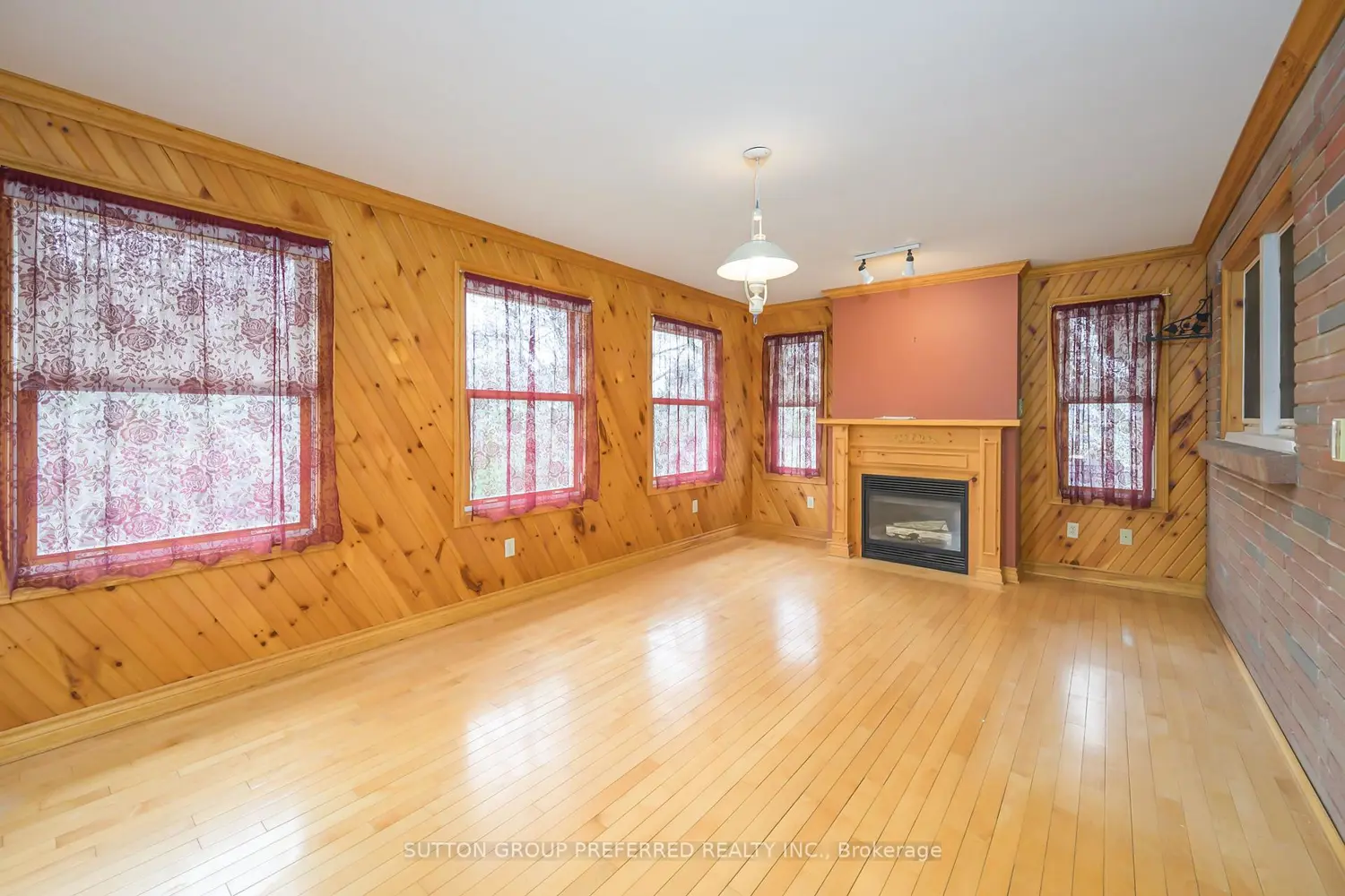 Additional image 15 of 164 Mckeand Street