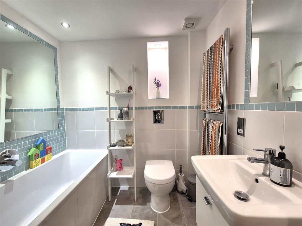 Additional image 11 of 3 bed flat for saleStation Road, Fowey PL23