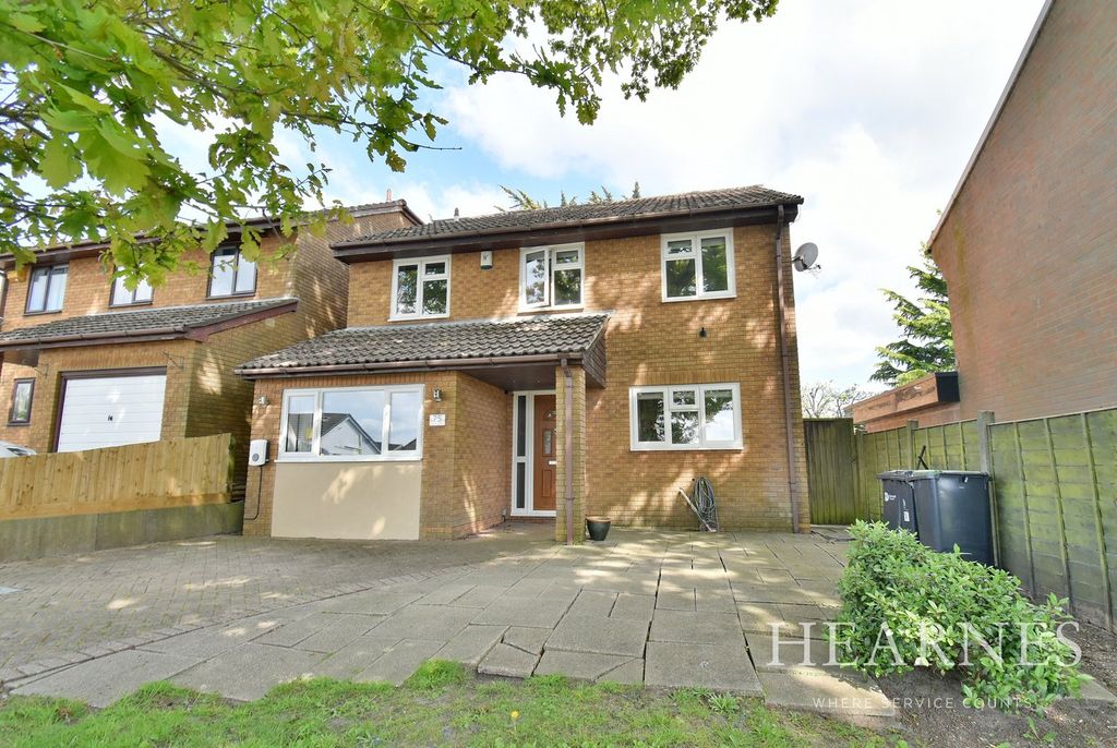 5 bed detached house for saleCoppice Avenue, Ferndown BH22