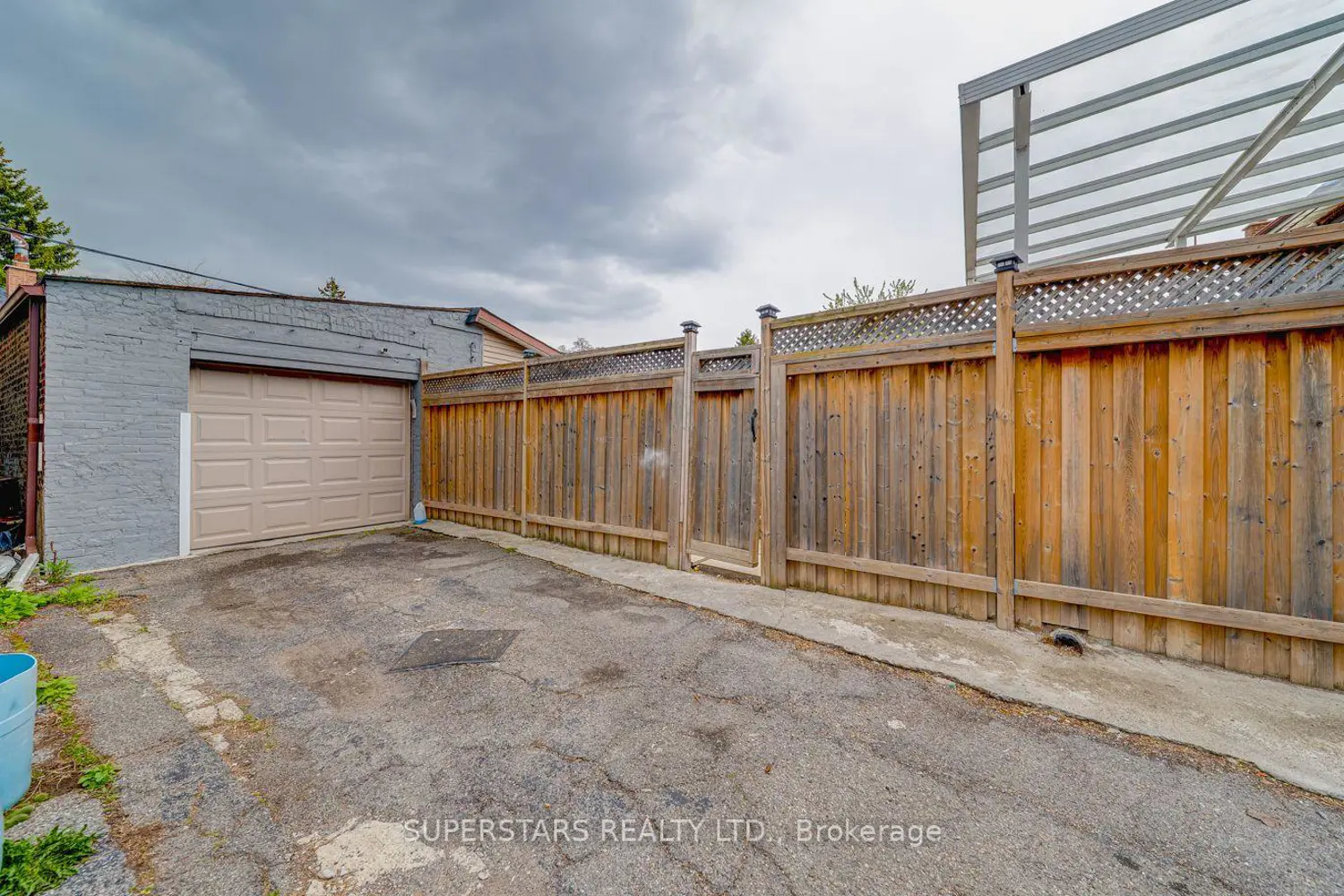 Additional image 16 of 1587 Dufferin Street