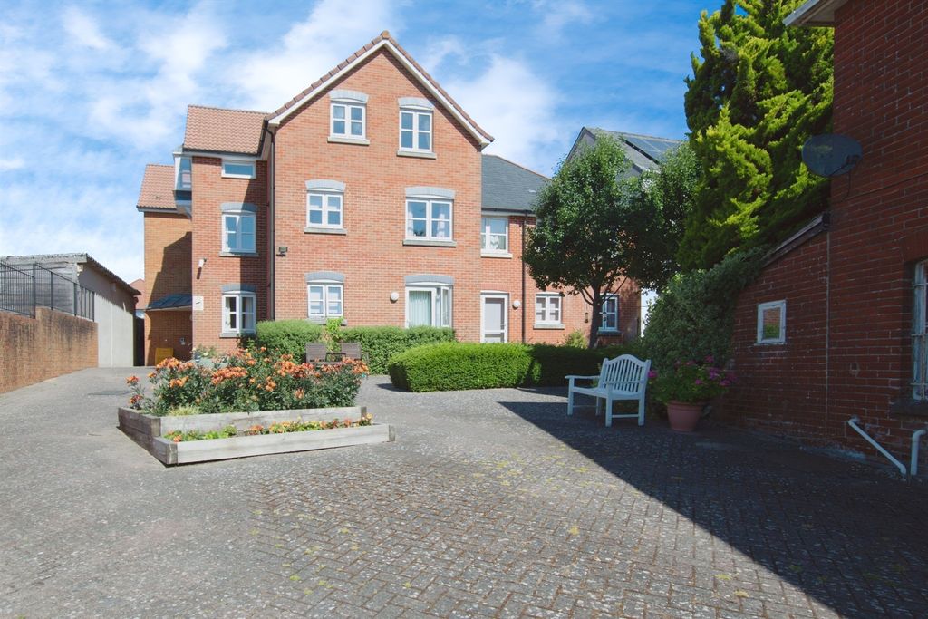 Additional image 19 of 2 bed flat for saleSalisbury Street, Fordingbridge SP6
