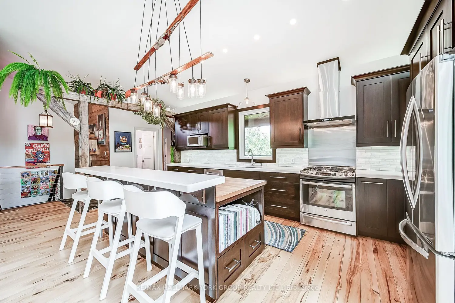 118 Mennill Drive photo 4