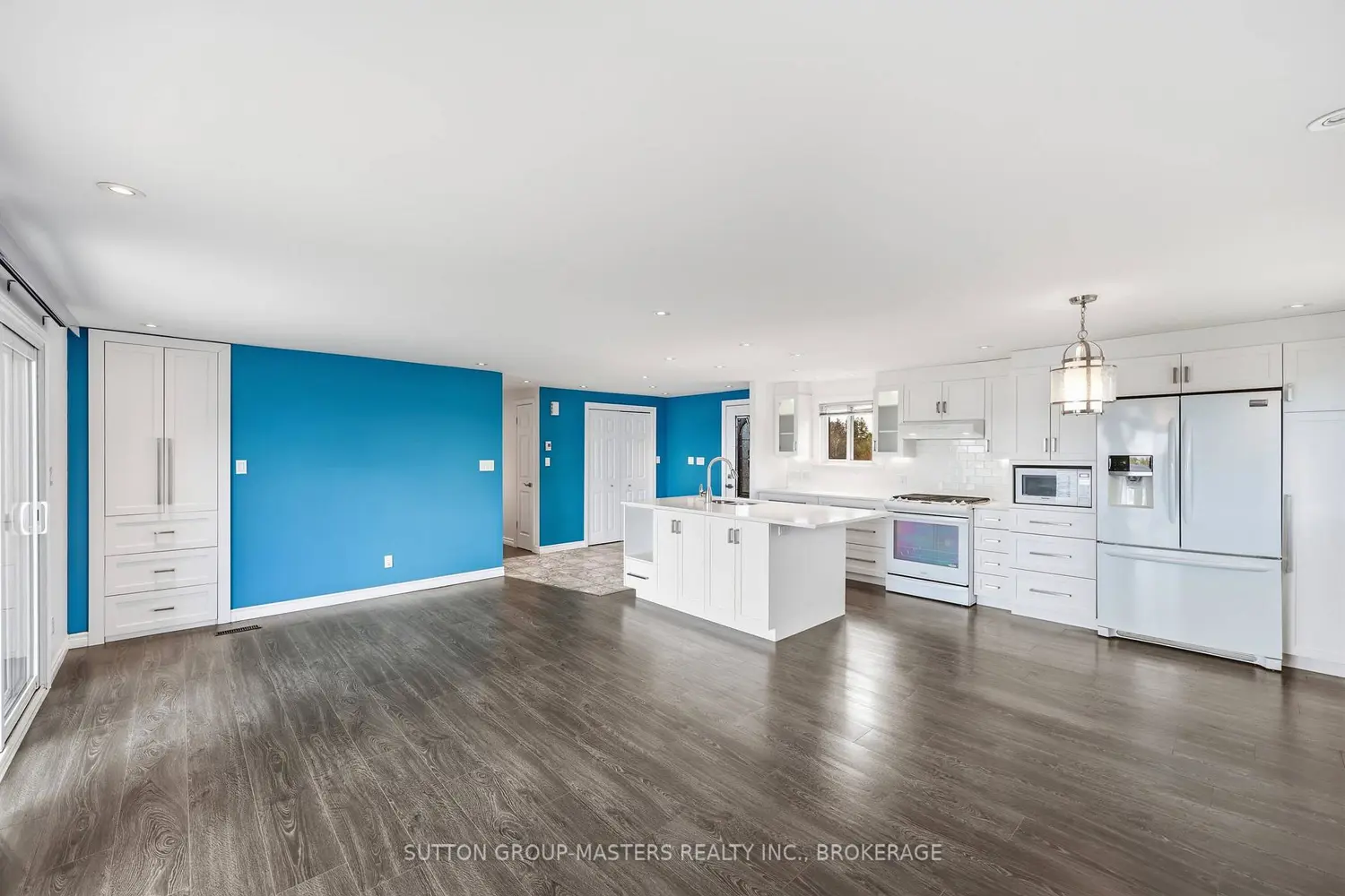 800 Natureshores Lane 14 photo 2