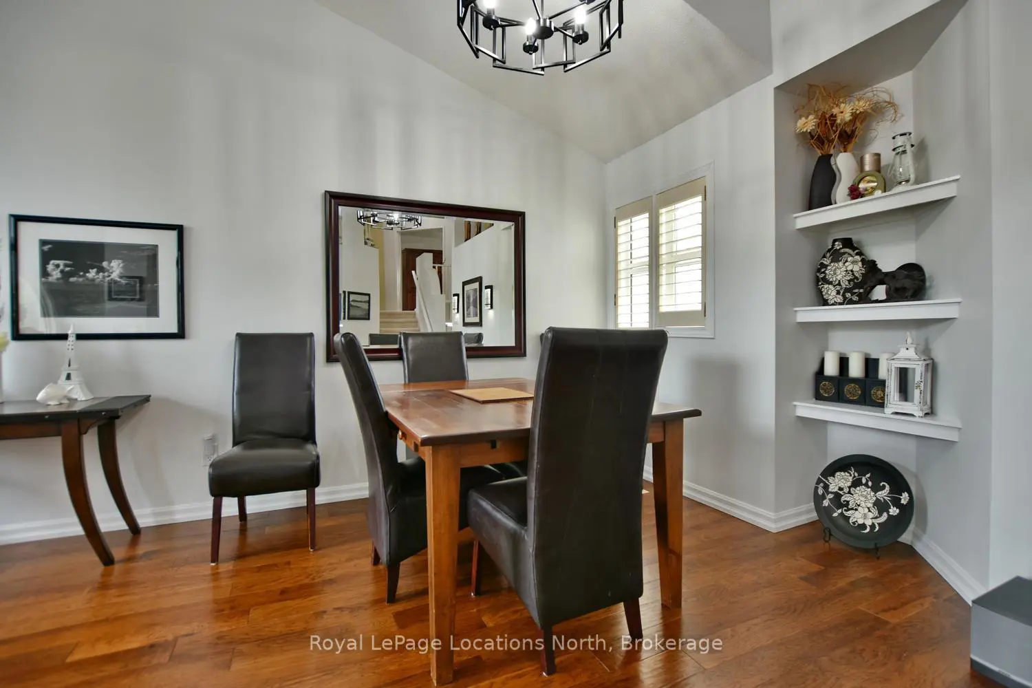 61 Barker Boulevard photo 3