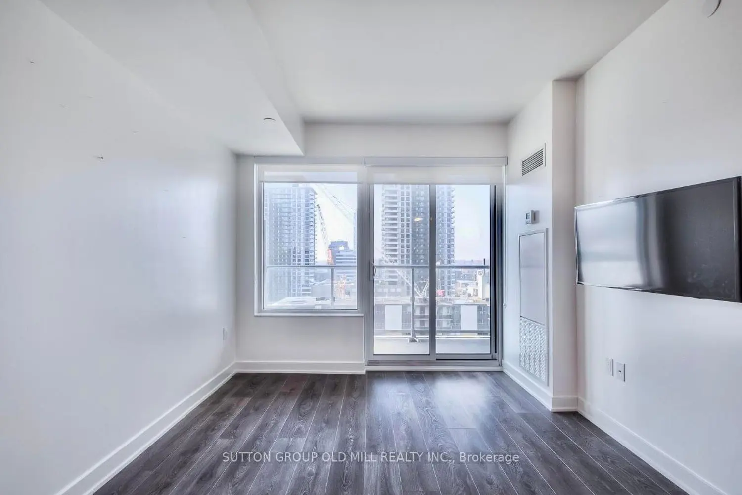 Additional image 12 of 195 Redpath Avenue 1411