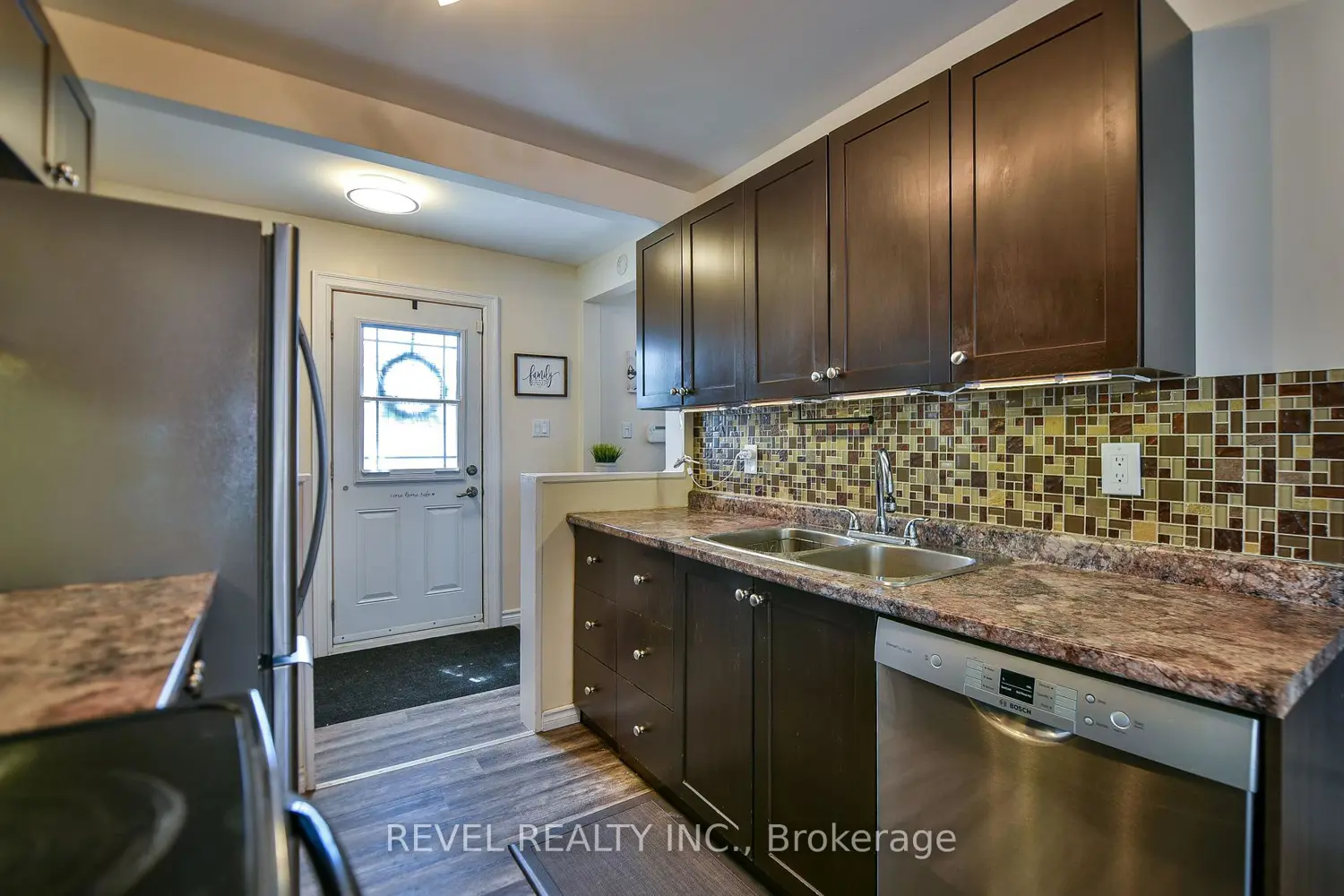 Additional image 11 of 100 Cecil Avenue
