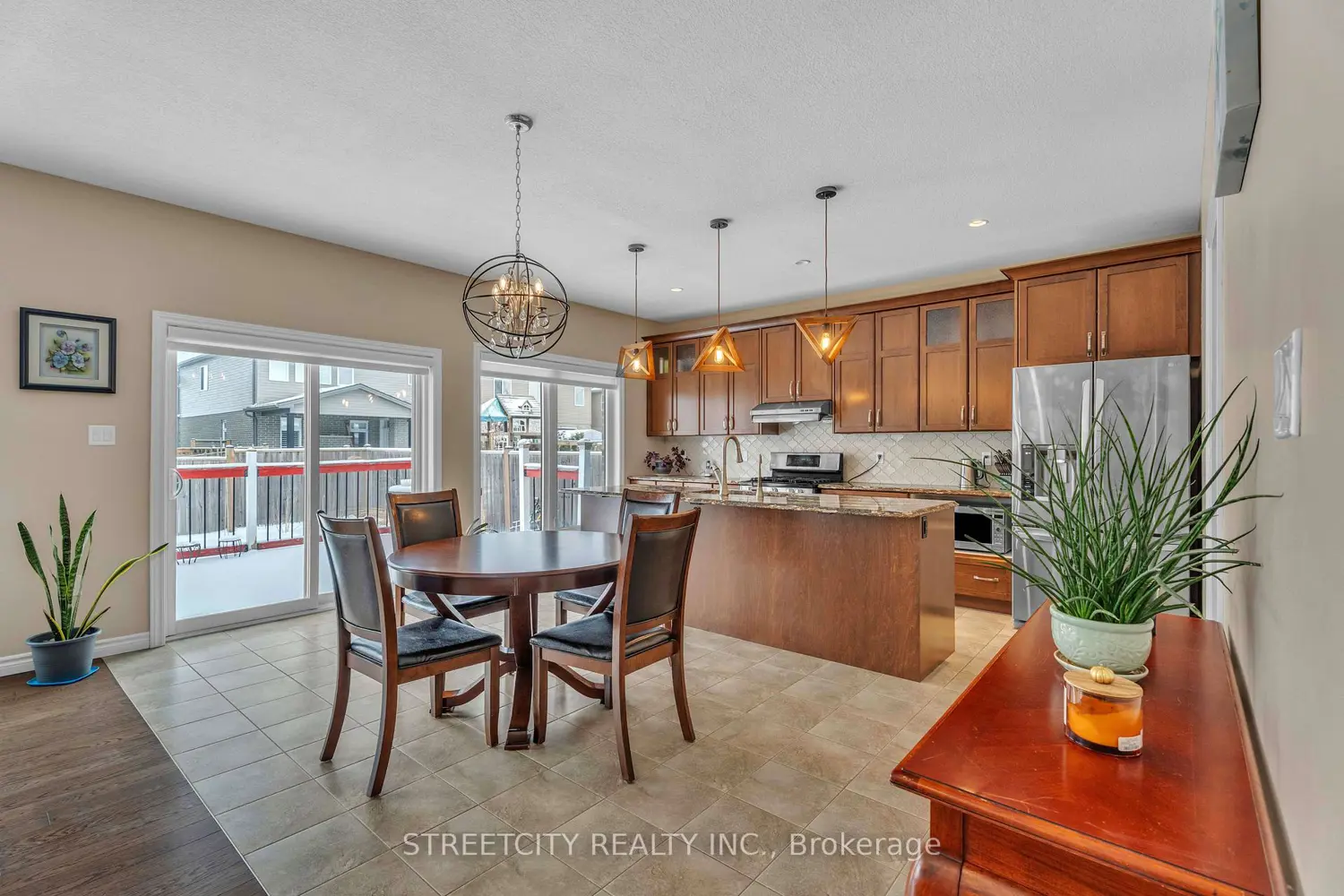 2206 Springridge Drive photo 2