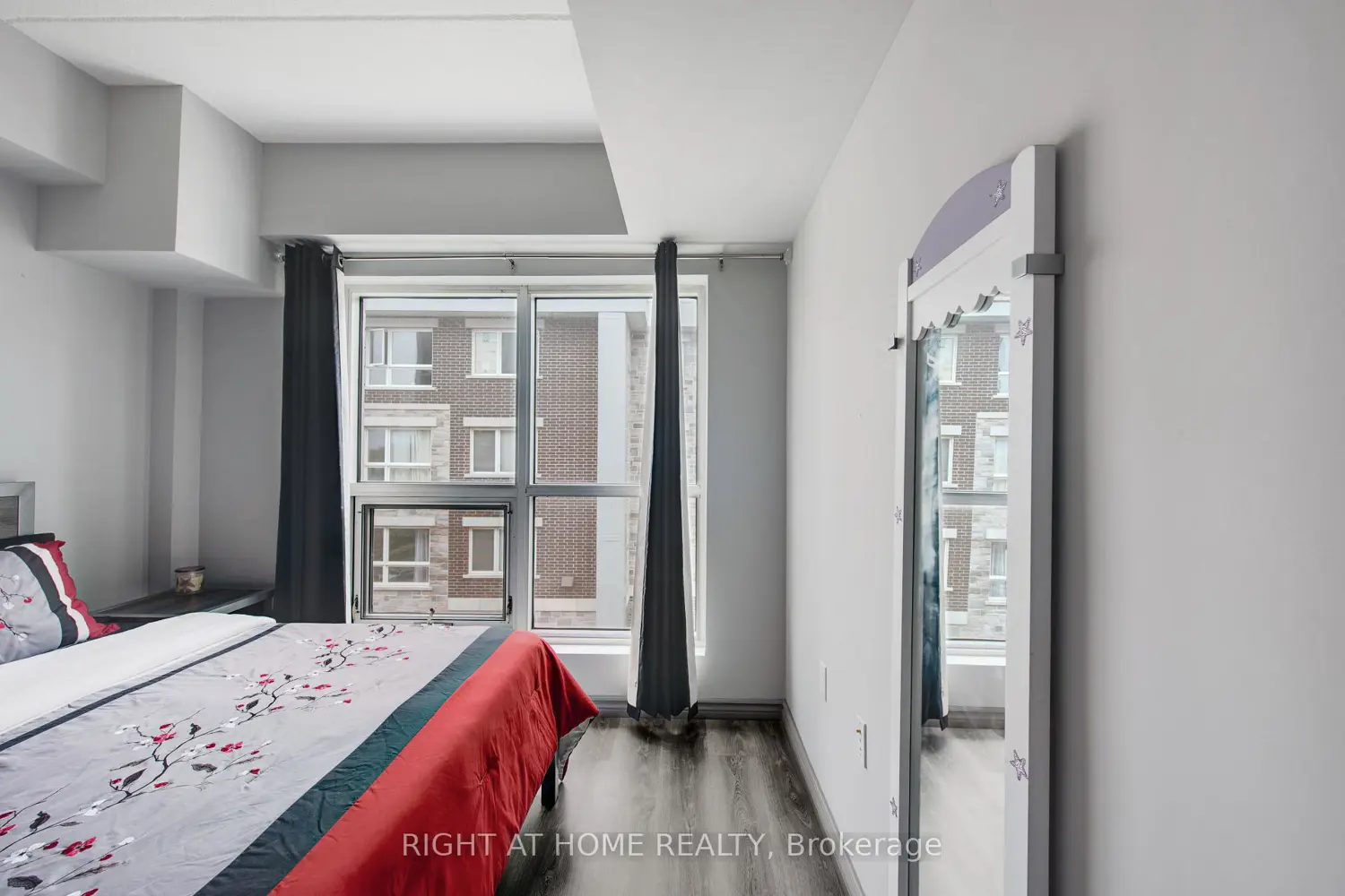 Additional image 9 of 275 Larch Street B415