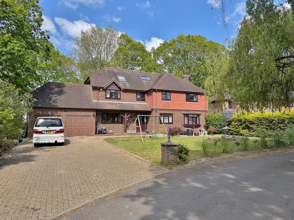 6 bed detached house for saleFareham Park Road, Fareham PO15