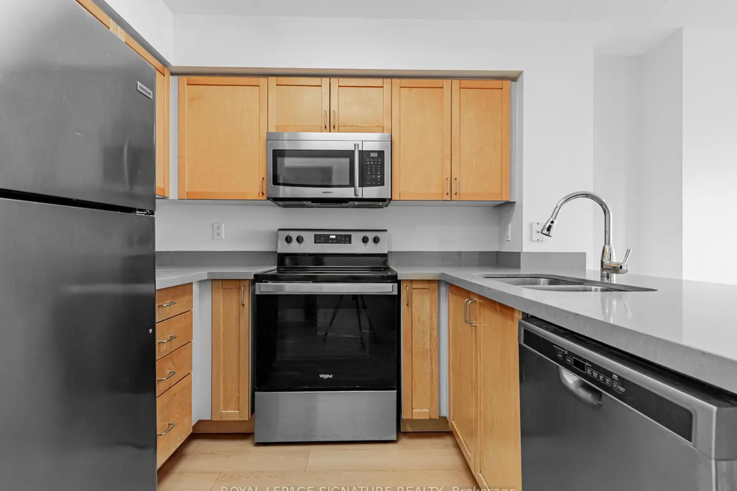 Additional image 5 of 30 Harrison Garden Boulevard 2306