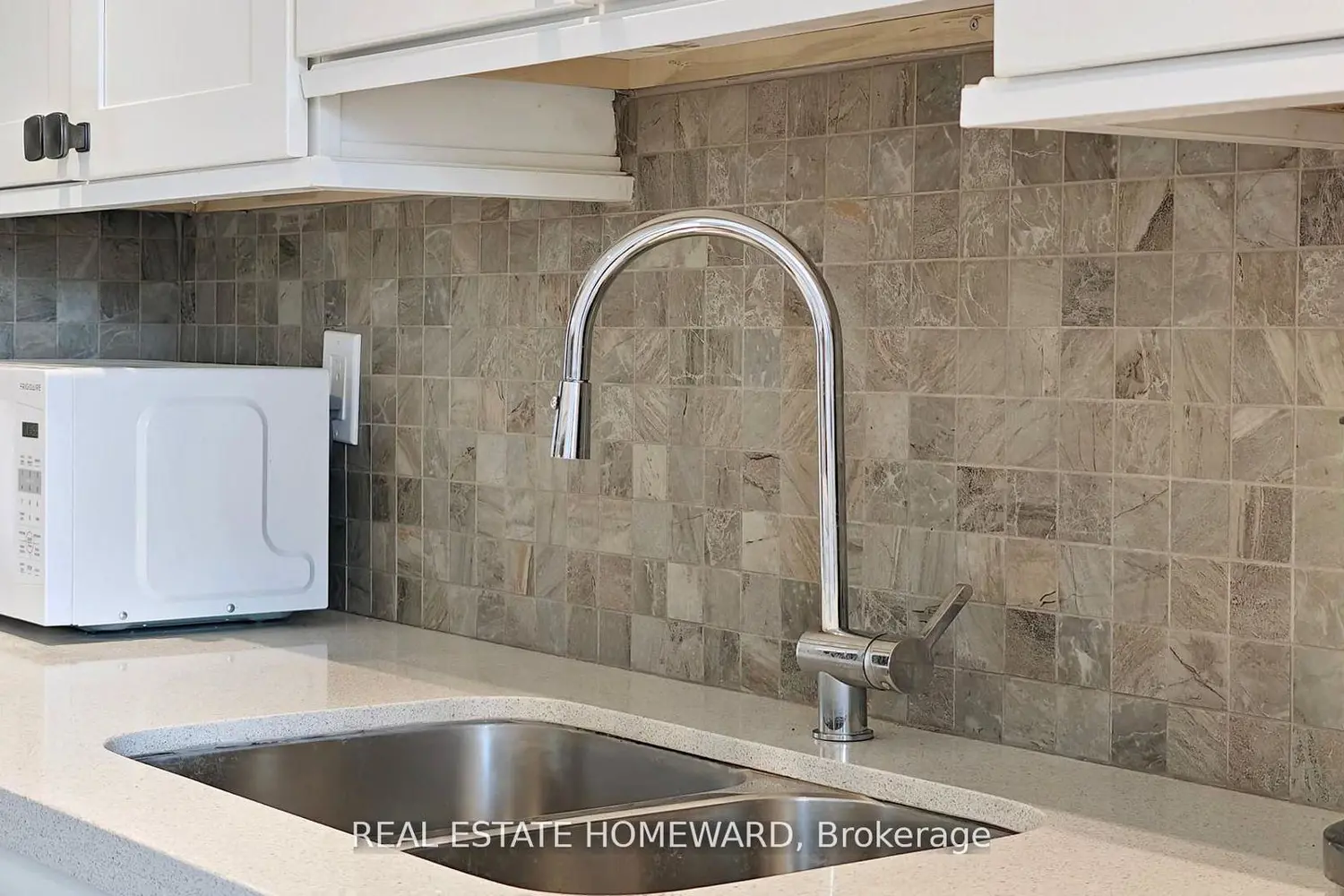 Additional image 11 of 15 Maitland Place 1609