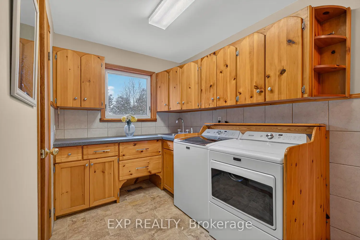 Additional image 11 of 733036 Southgate 73