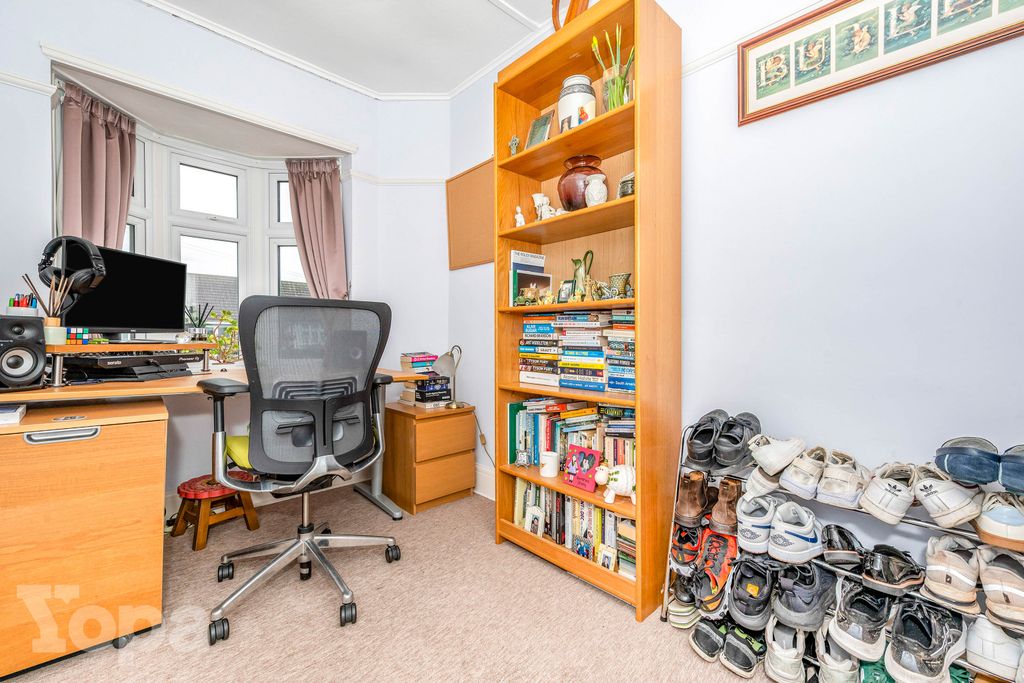 Additional image 13 of 3 bed semi-detached house for saleOakdene Avenue, Erith DA8