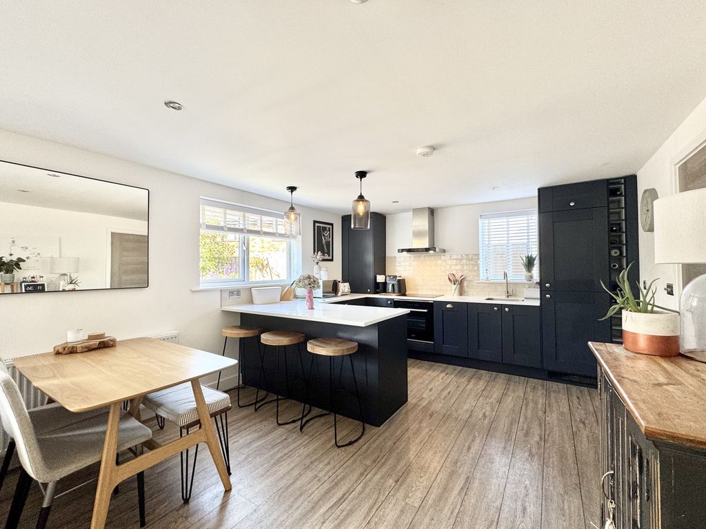 Additional image 5 of 2 bed maisonette for saleMeadows Way, Freshwater PO40