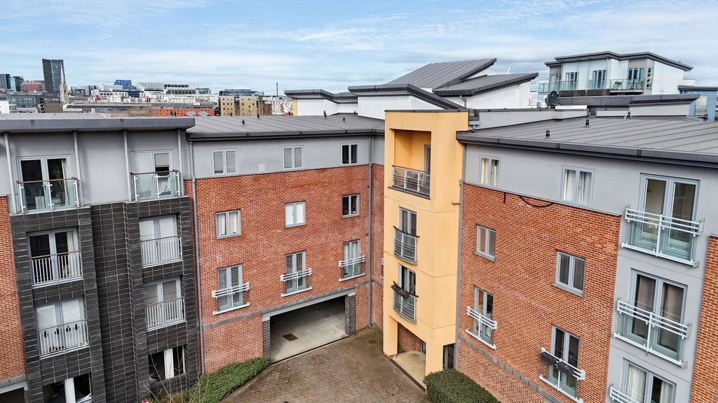 Additional image 21 of 2 bed flat for saleWorsdell Drive, Gateshead NE8