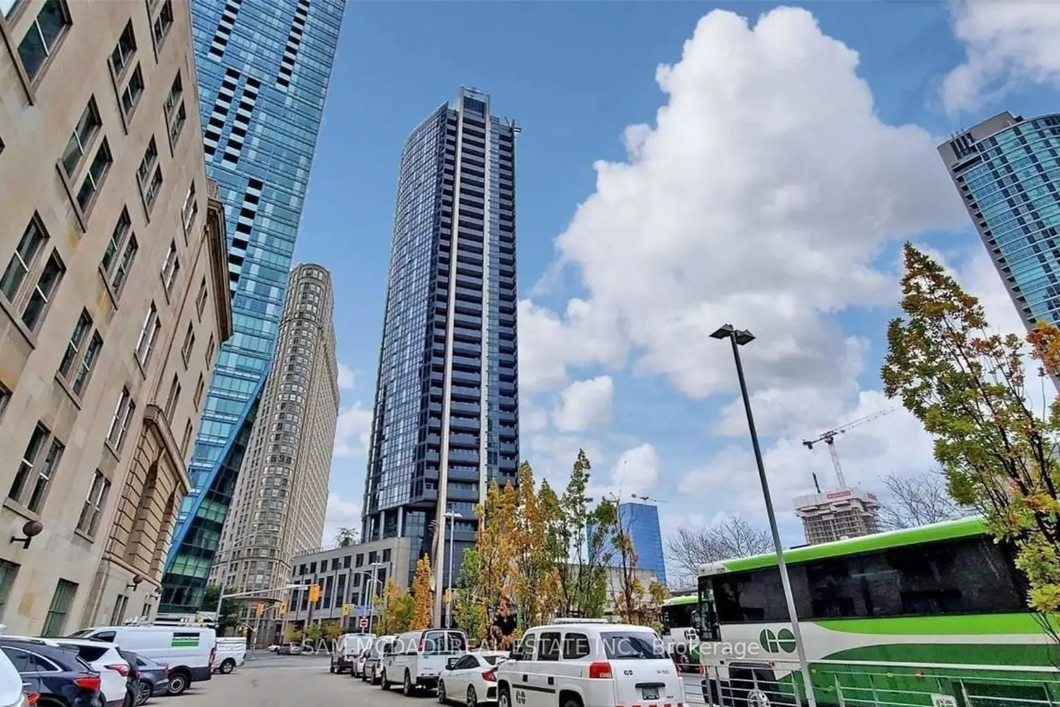 1 The Esplanade Drive 2407