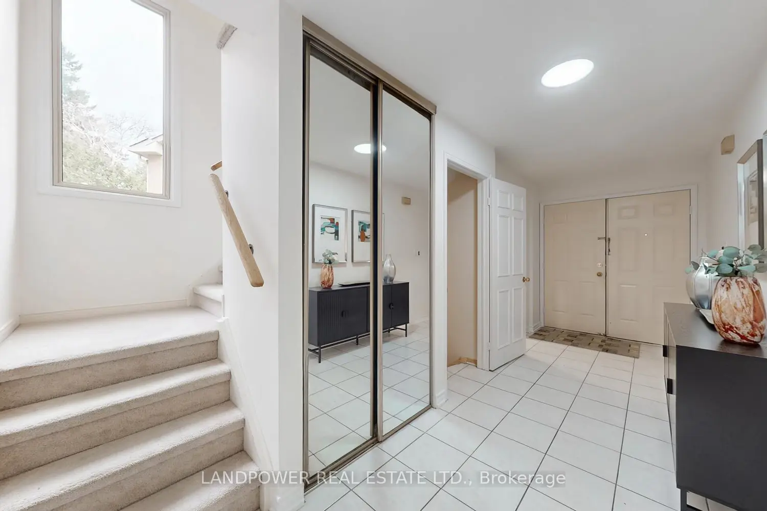 Additional image 8 of 10 Cardwell Avenue 64