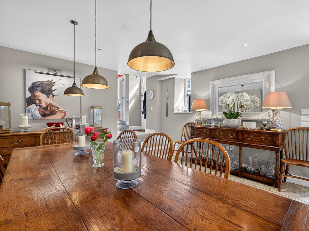 Additional image 13 of 6 bed detached house for saleMarket Place, Faringdon, Oxfordshire SN7