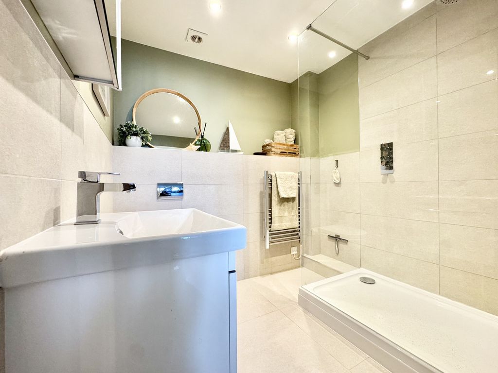 Additional image 13 of 2 bed maisonette for saleMeadows Way, Freshwater PO40