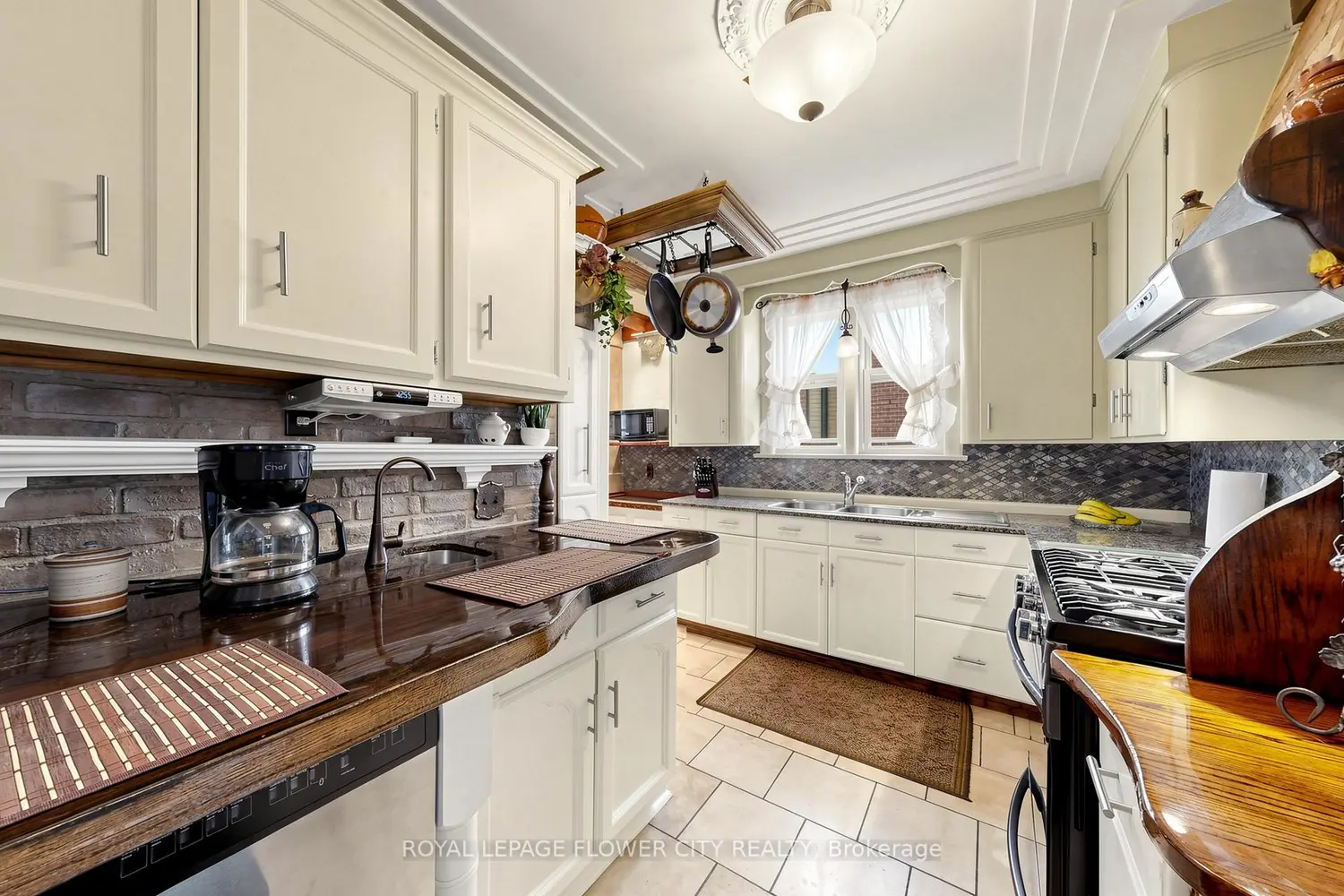 287 Courtland Avenue photo 5