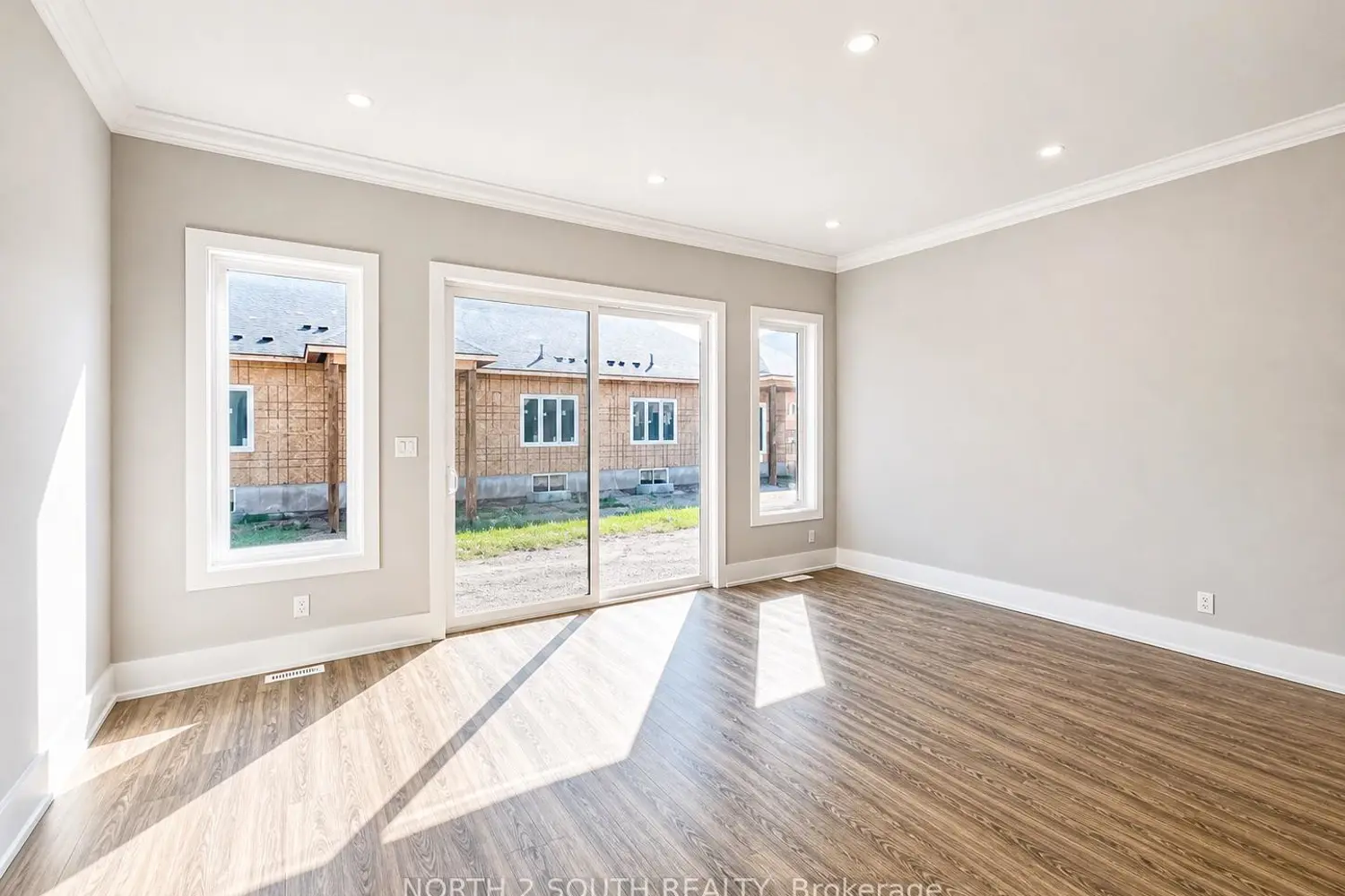1056 Hansler Road photo 5