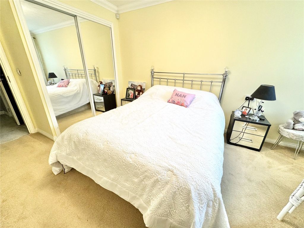 Additional image 6 of 1 bed flat for saleVictoria Road, Farnborough, Hampshire GU14