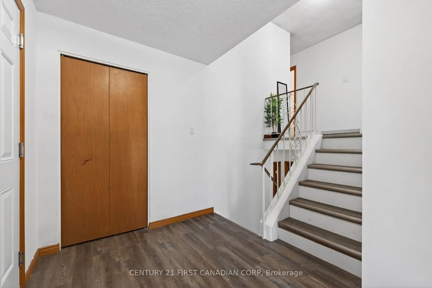 320 Blue Forest Drive photo 3