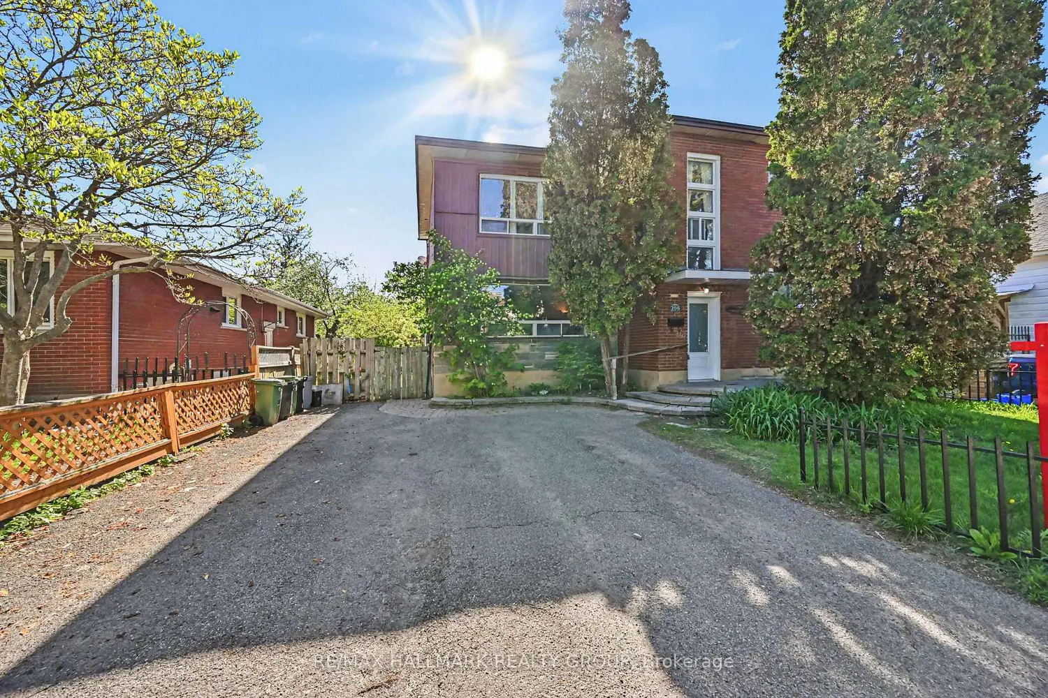 296 Britannia Road photo 2