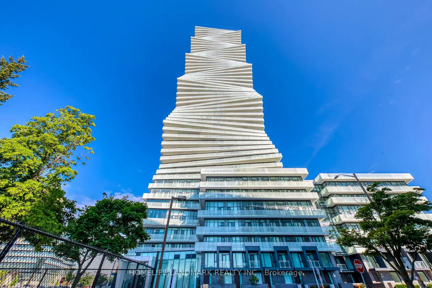 3883 Quartz Road 2304