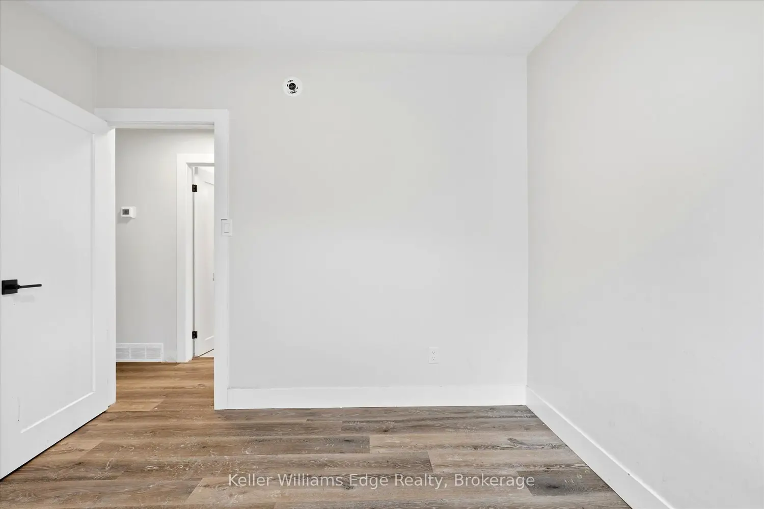 16 Ronaldshay Avenue photo 5