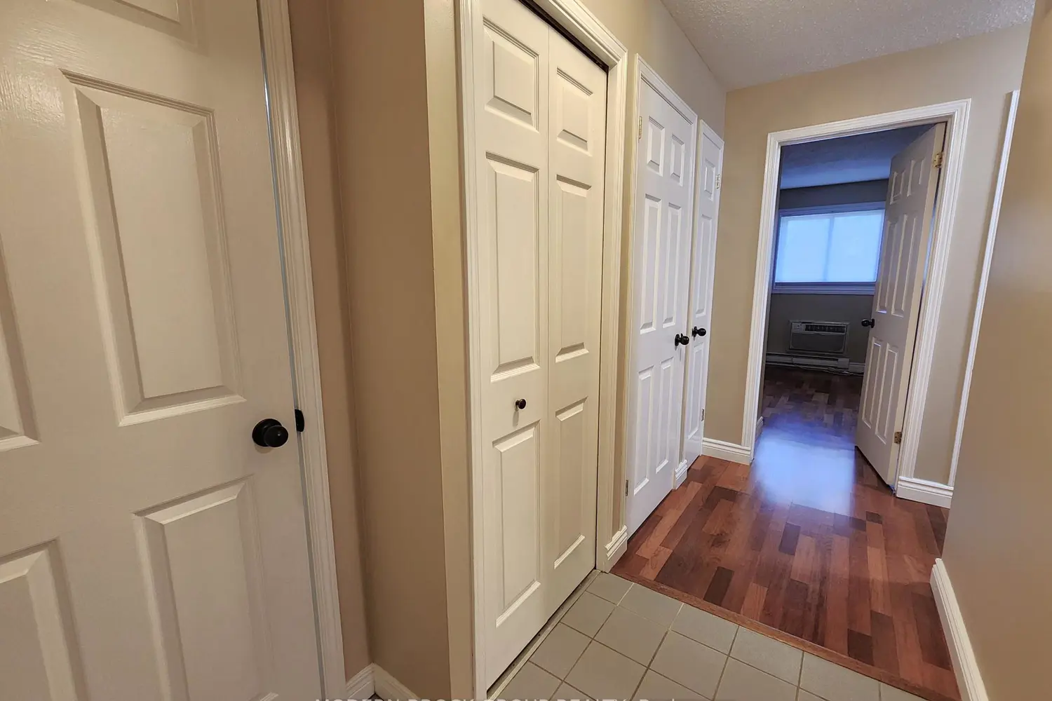 820 Laurier Boulevard 110 photo 4