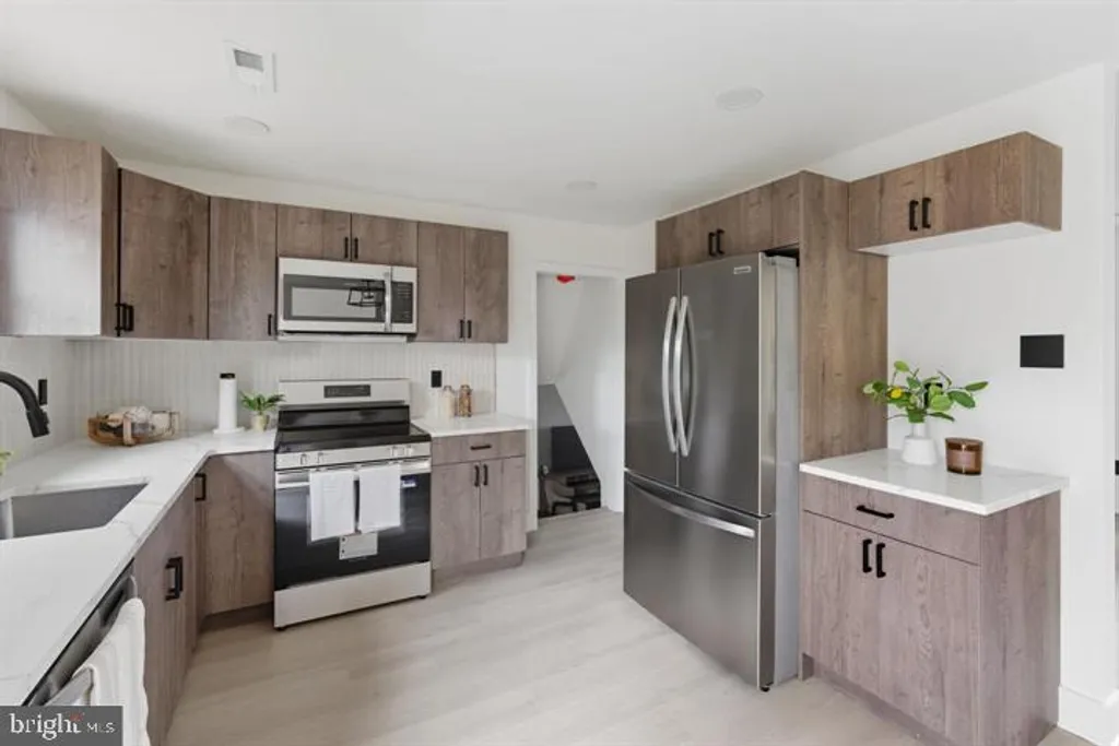 Additional image 5 of 166 N Hawthorne Avenue, Langhorne, PA 19047