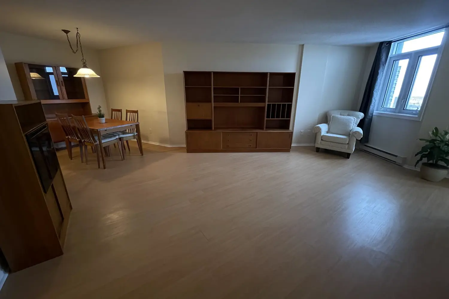 Additional image 4 of 1025 Grenon Avenue 901